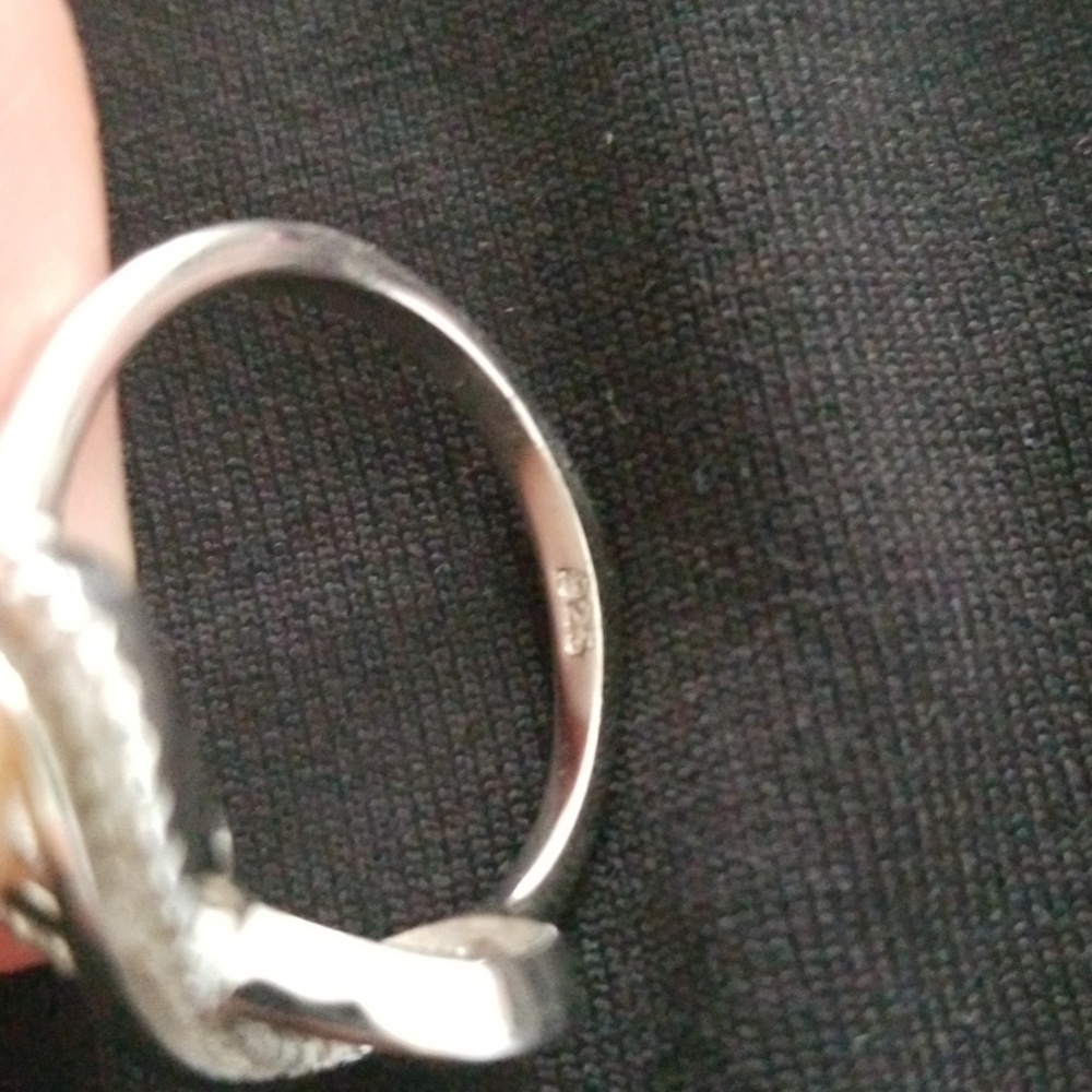 Silver ring - Picture 2 of 3